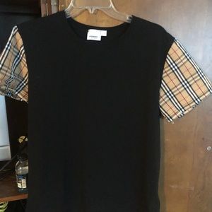 Burberry Plaid sleeves. Nova check